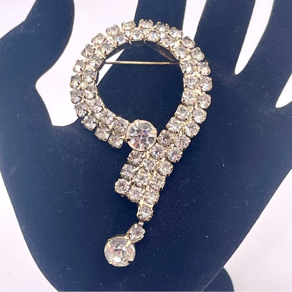 Vintage rhinestone drop wreath brooch silver tone crystal statement pin